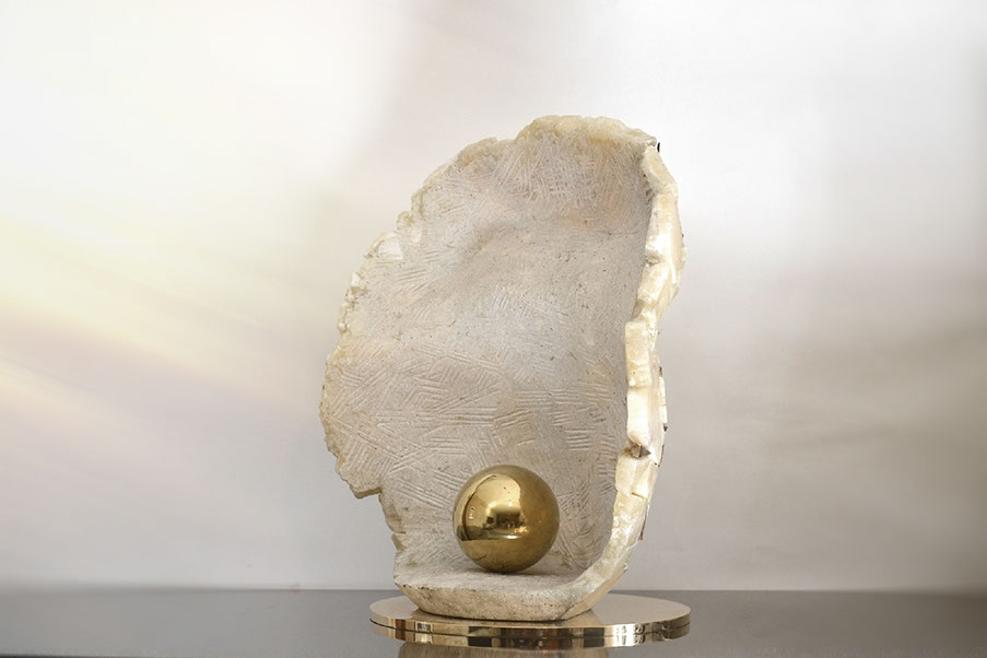 scultura opera in bronzo e alabastro, scultura viso posteriore, sfera